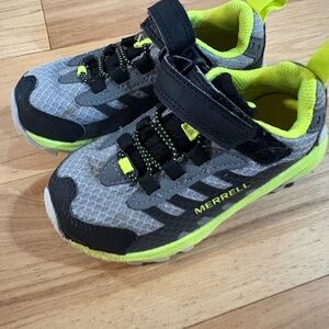 Merrell Kids' Black and Neon Yellow Sneakers